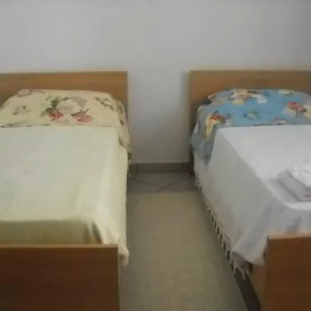 Tatti Bed & Breakfast *