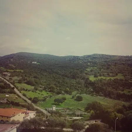 Tatti فندق مبيت وإفطار